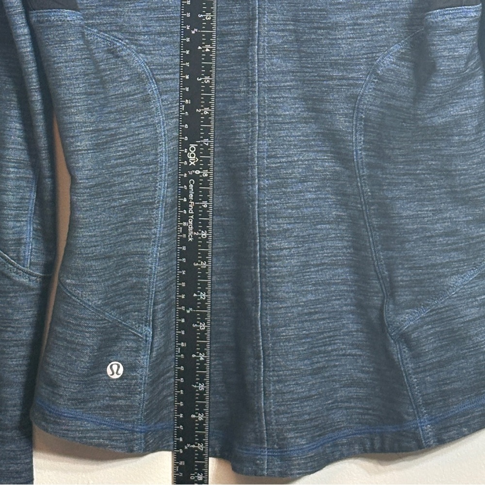 LULULEMON Forme Jacket Zip - Inkwell Slub Denim Blue EUC - Size 6 - Picture 4 of 5